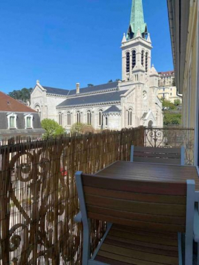 Studio refait à neuf en hypercentre avec balcon